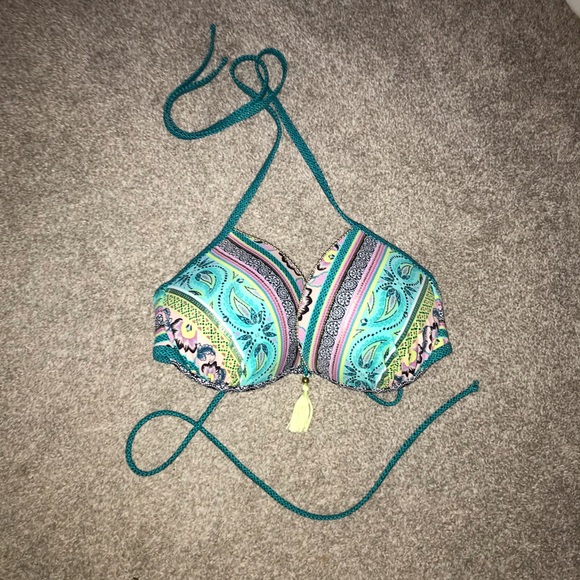3/$15 Shade & shore bikini top! - Picture 2 of 4